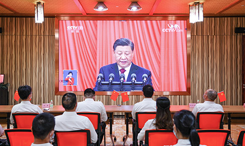 “勠力同心，，，，，， 勇毅前行”  <br>全体党员集中收看二十大开幕盛况